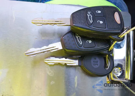 2006 Chrysler Pacifica Touring from USA, damaged, VIN 2A8GF68406R819492